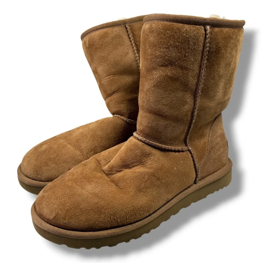 UGG Classic Short II Chestnut Suede Sheepskin Boots 1016223 Womens 9